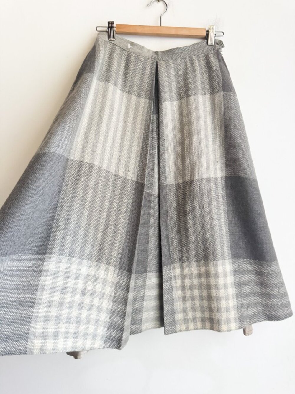 Vintage Portrait by Laura Biagiotti Wool Alpaca Blend Grey White Plaid Skirt S - Picture 2 of 5